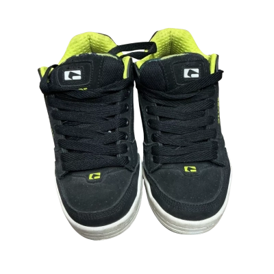 Globe Kids  Size 5 Shoes Black  / Green 