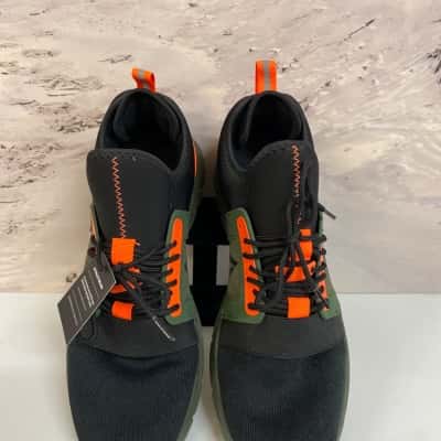 BNWT Athletikan unisex Sneakers  