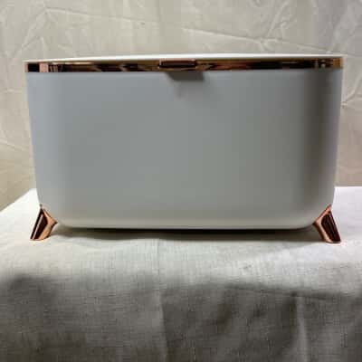 WellCare Mini Cosmetic Fridge