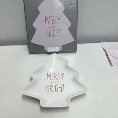  Maxwell & Williams XMAS plate  26cm boxed 