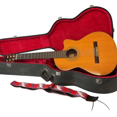 Guitar Yair CE -1  1989 - model. Made in Japan. Has own case
