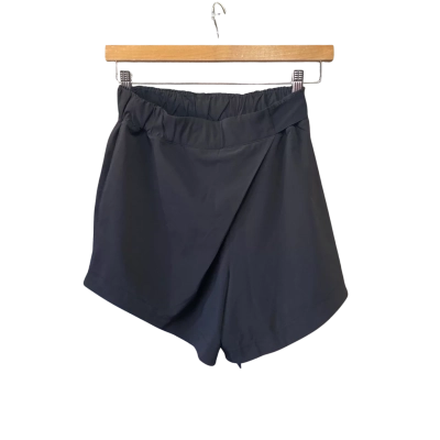 Lululemon Womens  Size 8 Gym Shorts Black  