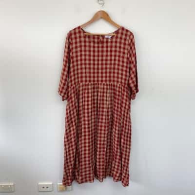 Amyic Red Gingham Short Sleeve Midi Dress  Size 16