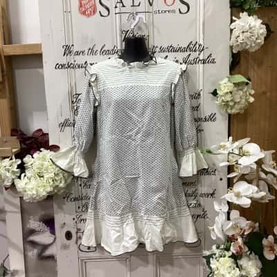 STEVIE MAY BRAND!  Womens  Size M Long Sleeve Dress / Mini Dress Black  / Pattern / White! STUNNING HIGH NECK DRESS! RUFFLE DETAILS ON SLEEVES AND NECKLINE! GREAT FOR A NIGHT OUT! VERY LIGHTWEIGHT!