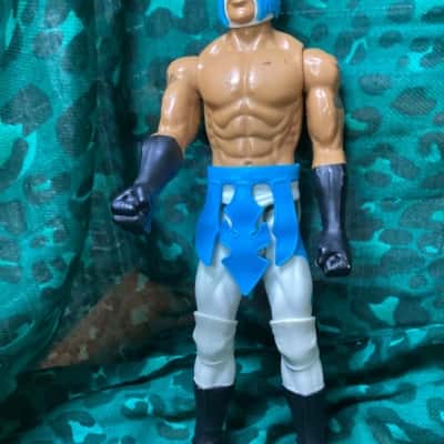 Kalisto WWE Figure 30cm