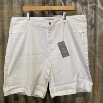 Suzannegrae Womens  Size 20 White Denim Shorts 