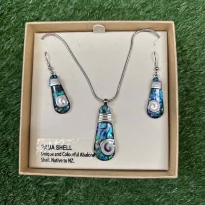 Kiwicraft Paua Shell Necklace & Earrings (Boxed)