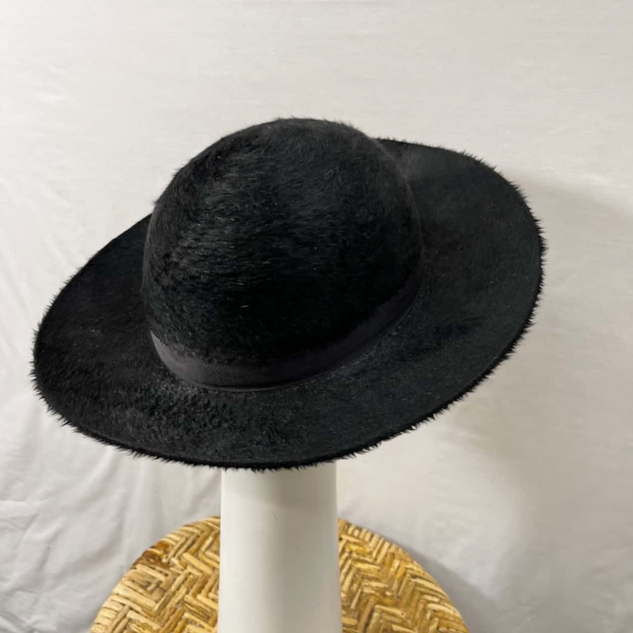 VINTAGE Womens One Size Black Fur Hat