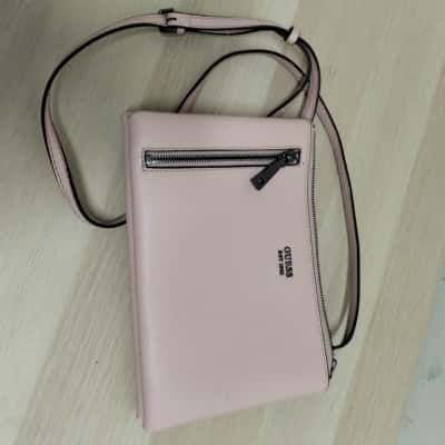 Guess Womens Pink Crossbody VGUC