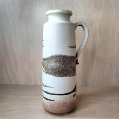 Scheurich - Keramik. West Germany. 401-28. Jug Pitcher Beige & Brownish in color. Small chip on the base.