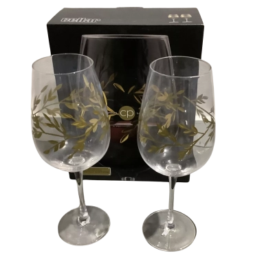 Cellar Premium Luxe Leaf Limited Edition Box of 2 Wine Glasses RRP $59.95       (Brica Shelves)