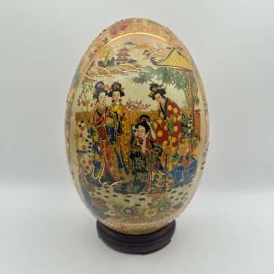 Beautiful Chinese Decorative Ceramic Egg With Stand