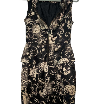 Cue size 8 black/Printed dress