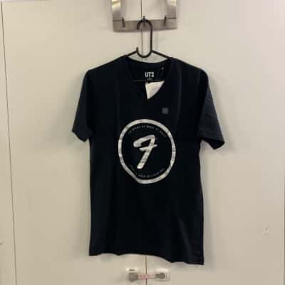 Uniqlo Unisex  Size M Black  / Silver 