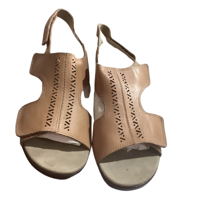 Homyped Womens  Size 11 Sandals Brown 