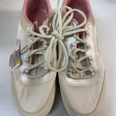 Women’s Skechers dual-lite shoes