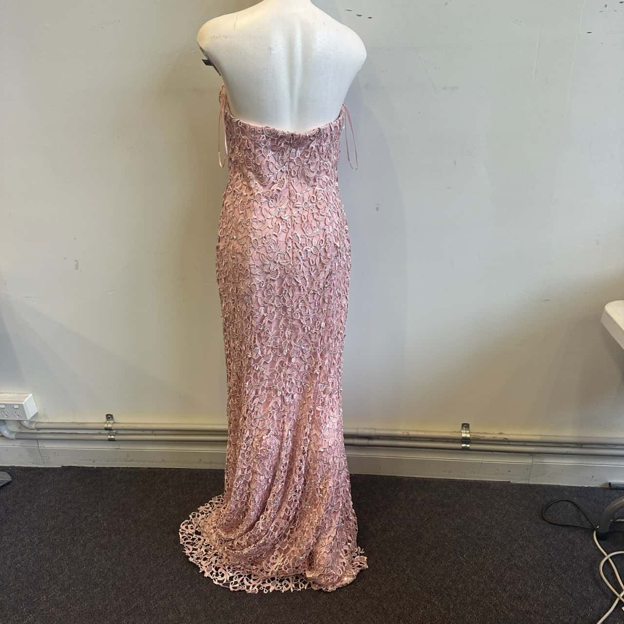 Alria Couture Women's Label Size 10 Lace Sleeveless Gown Pink (s ...