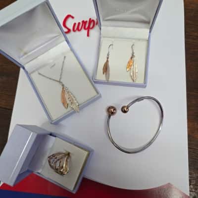 Sterling Silver 925 Two Tone Feather Earrings Necklace Ring and Bangle Set