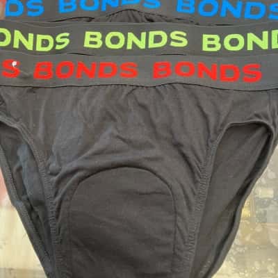 Bonds Womens  Size S Hipster with incontinence pad 4 pack