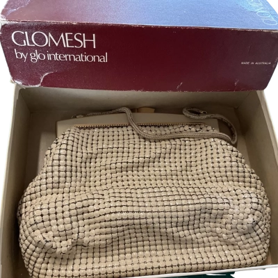 Vintage Glomesh Womens White Enamel Mesh/Clutch Purse In Original Box 