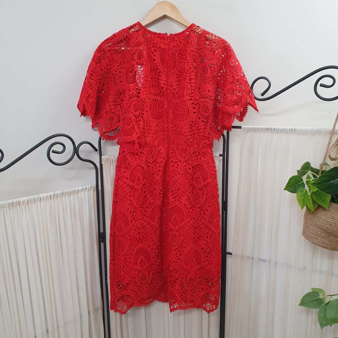 knee length dresses for ladies Self Portrait Azaelea Red Heavy Lace Midi Dress SIZE UK 10 US 6 Ladies –  Afashionistastore main image 0