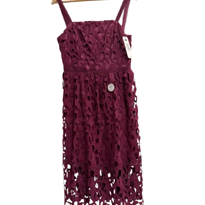 Chi Chi London Womens  Size 12 Sleeveless Dress  Maroon 