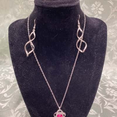  Womens Bangle / Earrings / Necklace Pink  / Silver 
