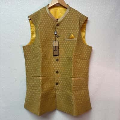 Junaid Jamshed Mens  Size XL Pattern / Yellow 