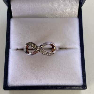 Prouds 925 Sterling Silver Infinity Ring 