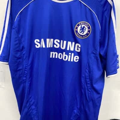Chelsea Mens  Size XL Blue jersey 