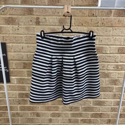 Portmans Womens black & white skirt Size 14 