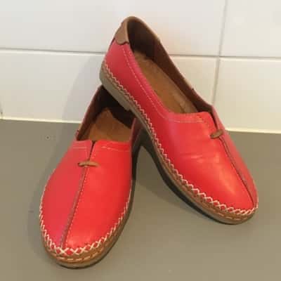 Isabella Rossi  Womens  Size 36 Red Leather Espadrilles.    SB1