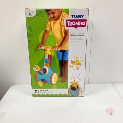 Tomy Toomies Pic & Pop NEW