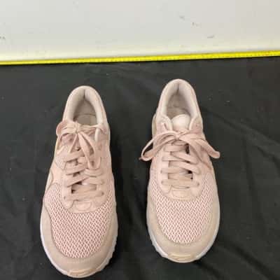 Nike Womens  Size 9 Sneakers Champagne / Pink  