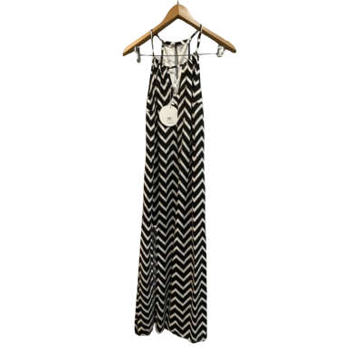  Womens  Size 10 Black /White miracle maxi dress