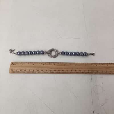  Womens grey faux pearl Bracelet with Silver coloured clasp 