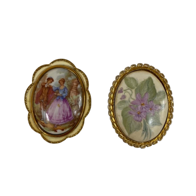 2x Gold Antique Brooch 