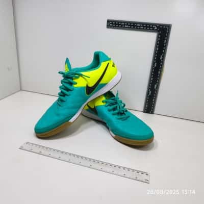 Mens Nike Tiempo Size US11 PreOwned Green Yellow 