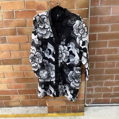 TS Womens  Size 16 Blazer Black  / Pattern / White 