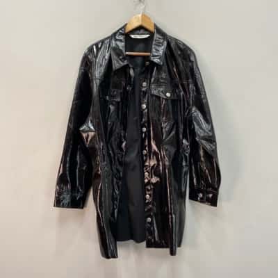 Zara Womens  Size XL Lightweight Trenchcoat Black Wet look