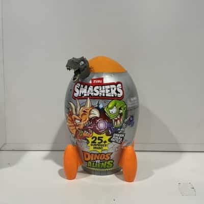 Zuru smashers Dino’s vs aliens set