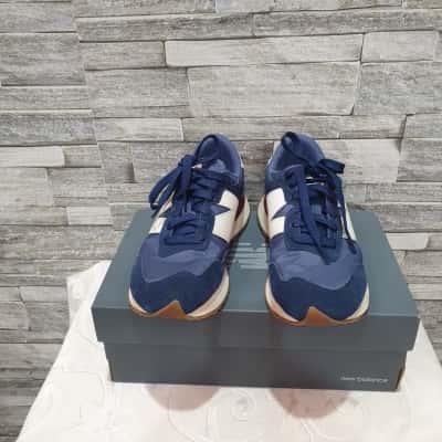 New Balance Mens  Size 7 Sneakers Blue / Red 