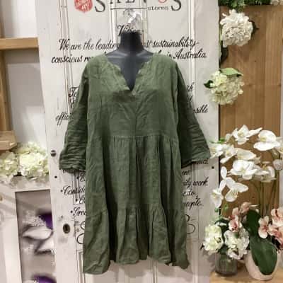BELLAMBIA BRAND! NWOT MADE IN ITALY! 100% HANDCRAFTED LINEN TIERED BABYDOLL MIDI DRESS! Size L Babydoll Dress / Midi Dress / Short Sleeve Dress  Green / Khaki 