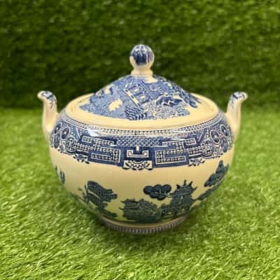 Vintage Wedgwood Blue Willow Lidded Bowl 