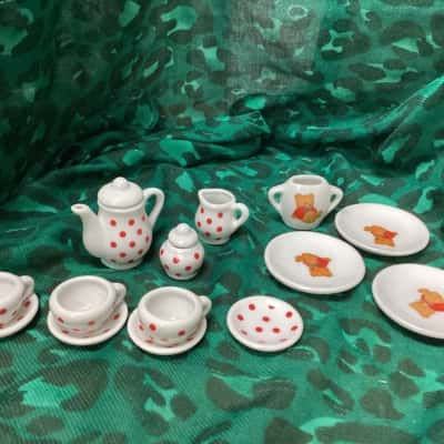 Miniature Crockery Set 16 pieces