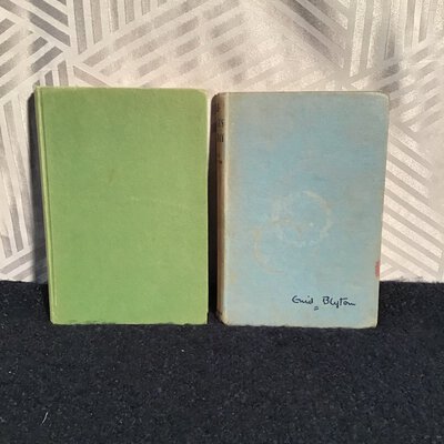 2 Enid Blyton Books Run-Abouts Holiday and Stories For Bedtime