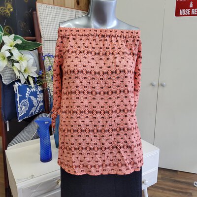 *CLEARANCE*Millers Woman Off The Shoulder Top Size 18