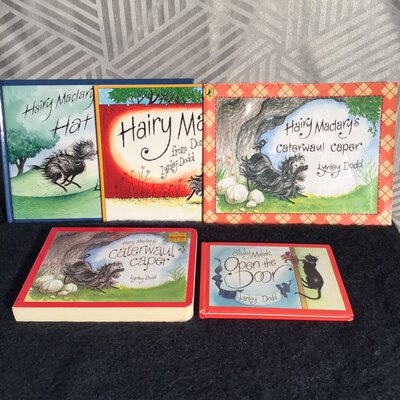 4 Hairy Maclary Books Plus 1 Slinky Malinki By Lynley Dodd