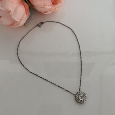 *Reduced Spring Special* Avon Silver Plated Chain Diamante Pendant Necklace 
