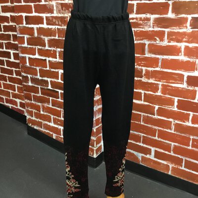 *CLEARANCE* Black Ladies Knitted Pants With Floral Design